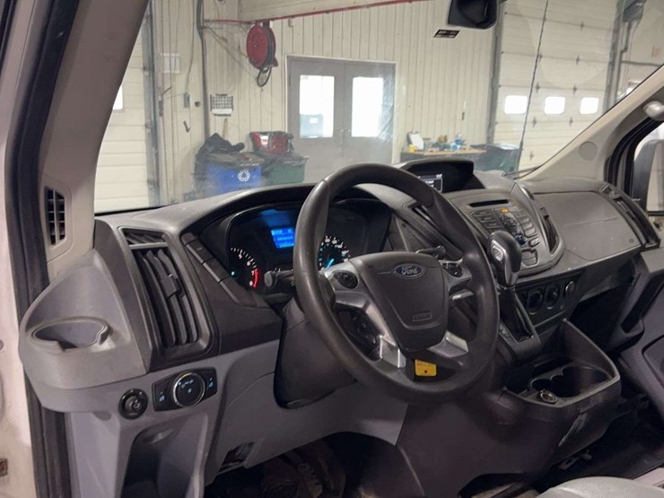 2019-ford-transit-image-13