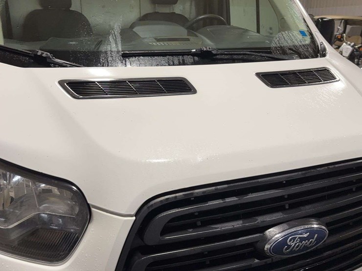 2019-ford-transit-image-28