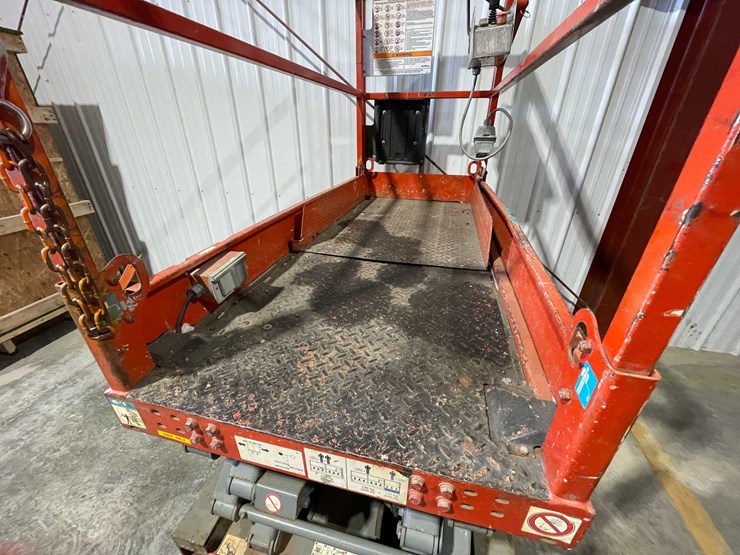 #412-•-skyjack-scissors-lift-(kewaskum,-wi)-image-10