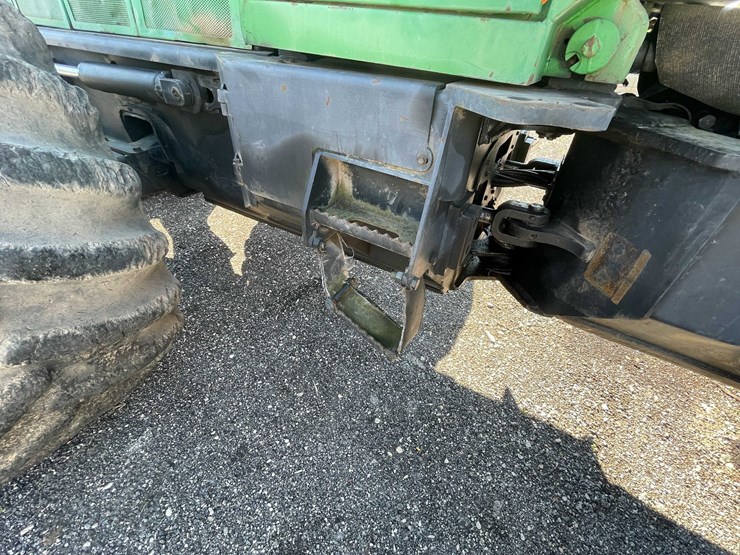 2000-john-deere-660-image-14