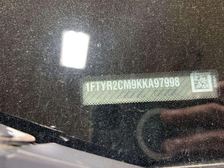 2019-ford-transit-image-14