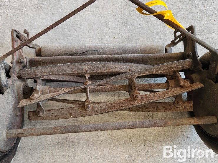 manual-push-mowers-image-15