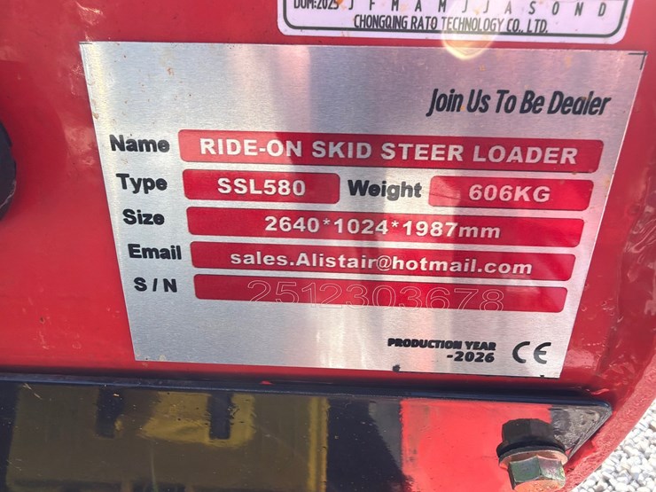 #221-•-unused-2026-ssl580-ride-on-skid-steer-loader-image-6