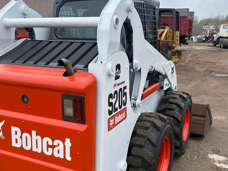 2009-bobcat-s205-image-6