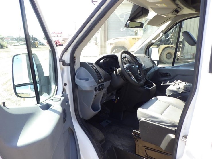 2017-ford-transit-image-6