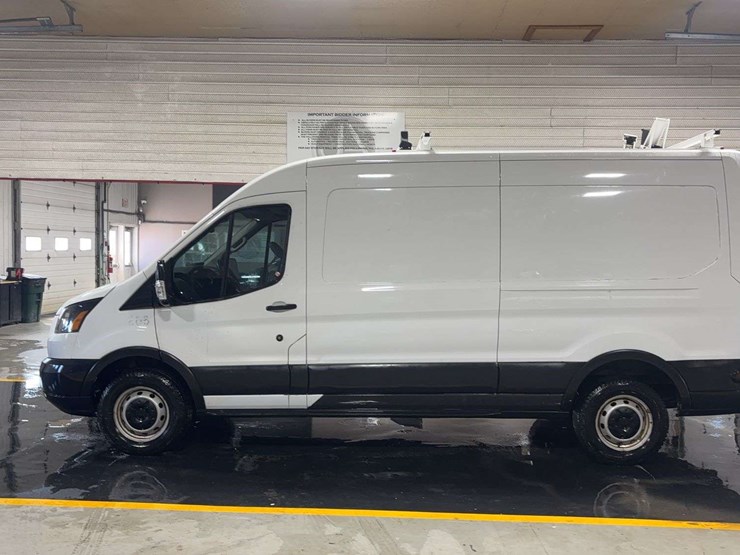 2019-ford-transit-image-2
