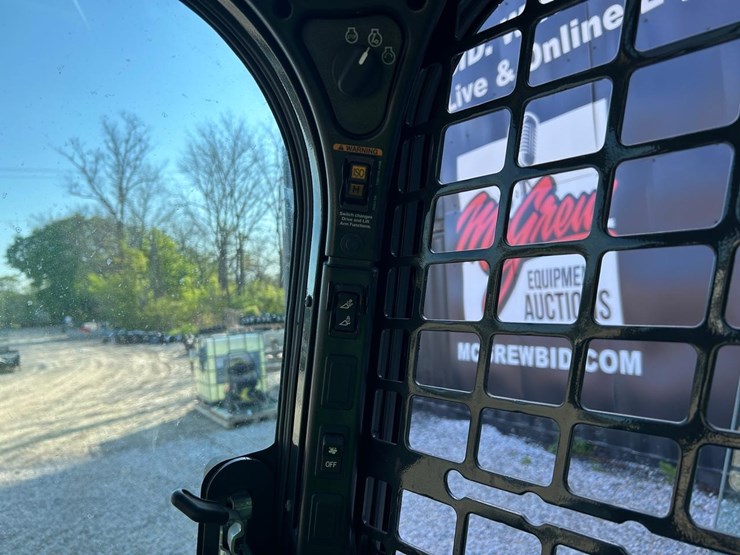 2023-bobcat-s770-image-22