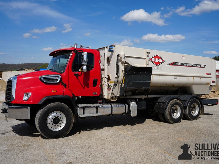 2023-freightliner-114sd-image-1
