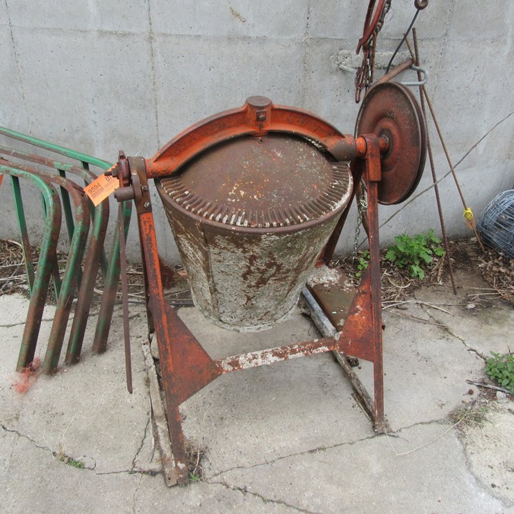#9594 • Cement Mixer
