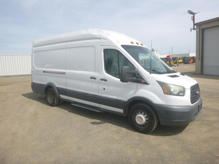2015-ford-transit-image-2