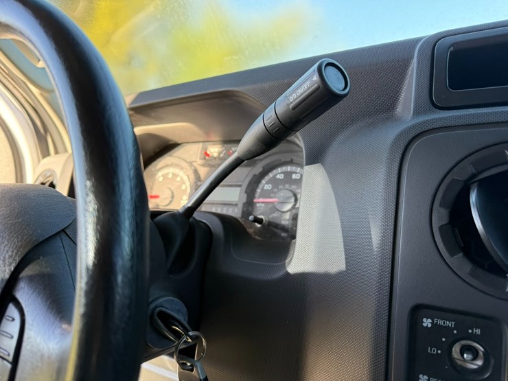 2014-ford-e350-image-40