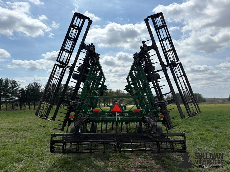 2014-john-deere-2310-image-6