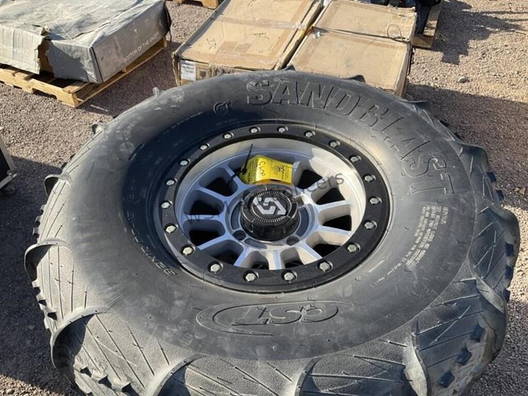 32in-sand-paddle-tires-&-15in-wheels-image-4