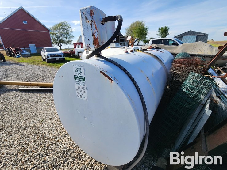 1000-gal-fuel-tank-&-pump-image-6
