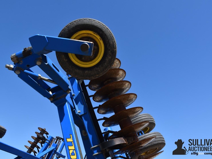 2010-landoll-7431vt-plus-33'-vertical-tillage-tool-image-14