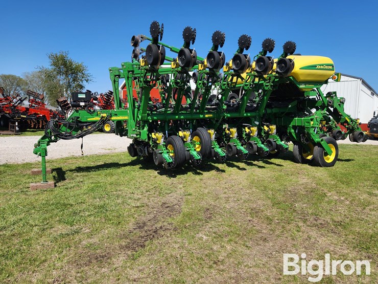 2004-john-deere-1790-ccs-image-1