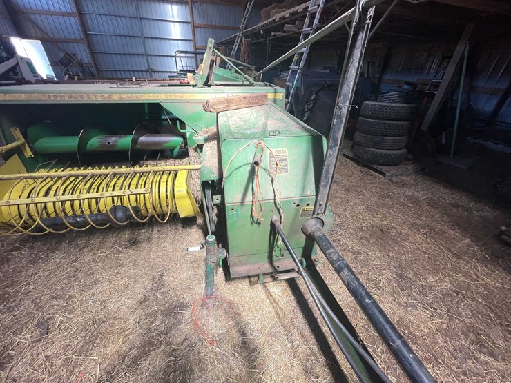 john-deere-336-image-16