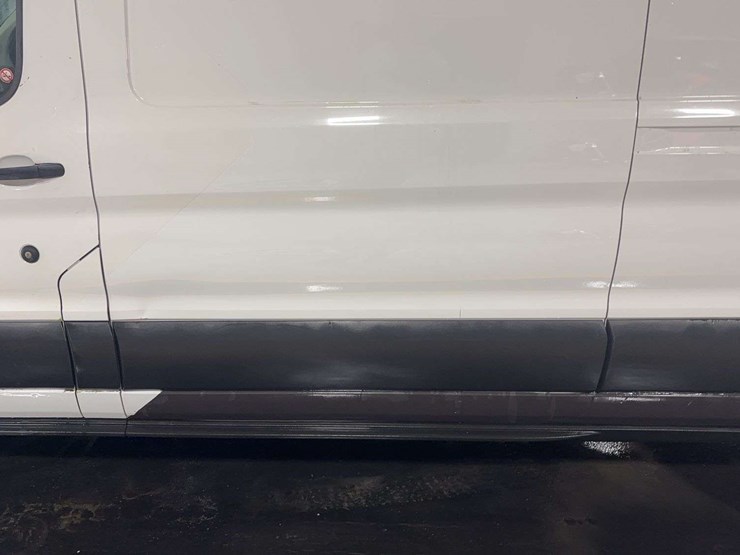 2019-ford-transit-image-22