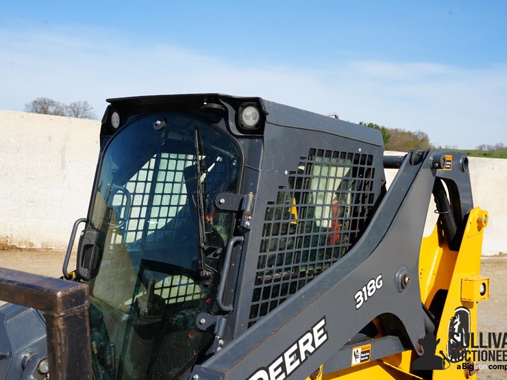 2022-deere-318g-image-9