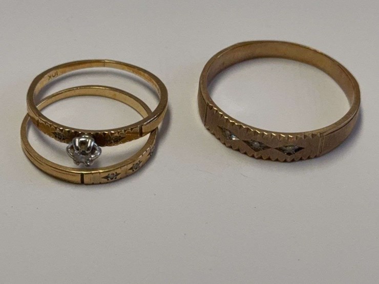 5.4-grams-of-10kt-gold-image-1