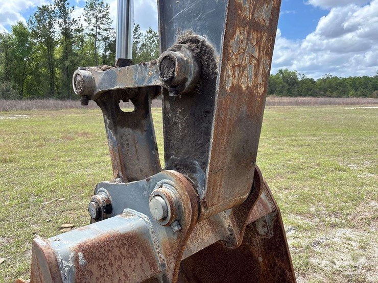 2019-deere-210g-image-10
