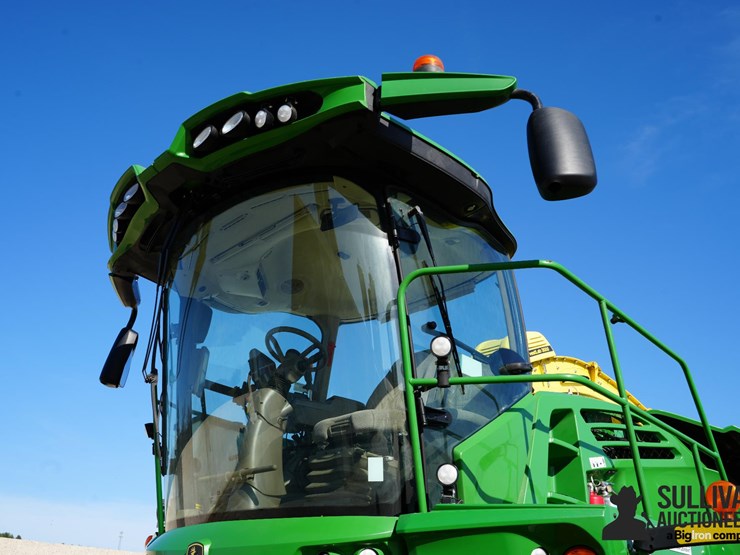 2020-john-deere-9900-image-9