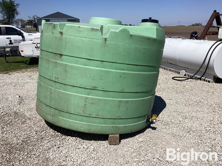 1500-gal-poly-water-tank-image-2