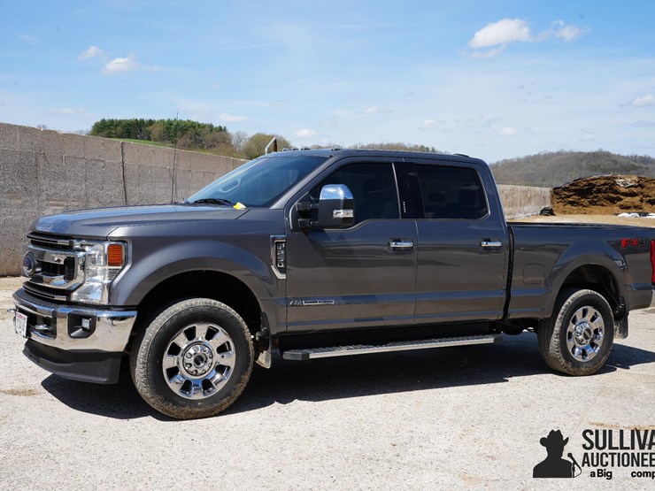 2021-ford-f250-xlt-image-1