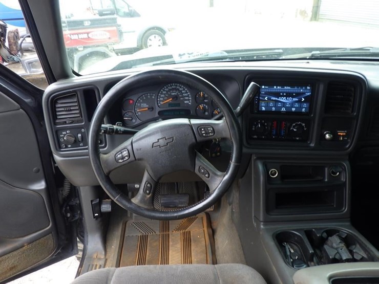 2005-chevrolet-2500hd-image-7