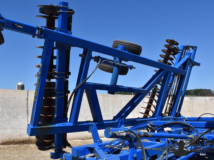 2010-landoll-7431vt-plus-33'-vertical-tillage-tool-image-12