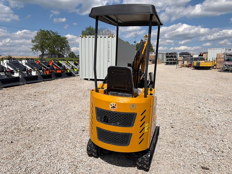 #164-•-unused-2026-ats-rt15r-mini-excavator-image-3
