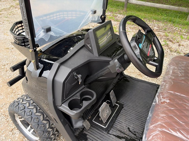 #303-•-unused-2026-sdlgc80-electric-golf-cart-image-6