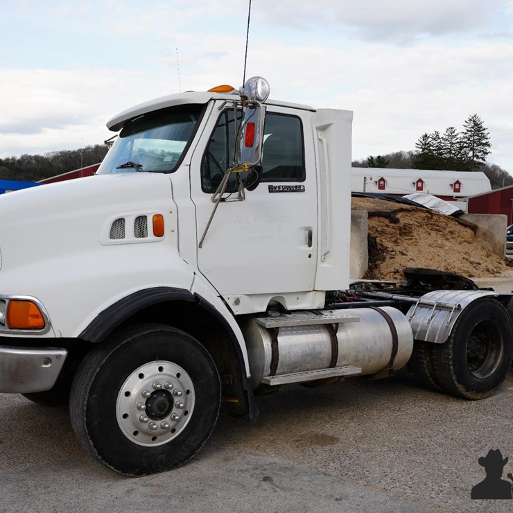 1998 FORD LT9513