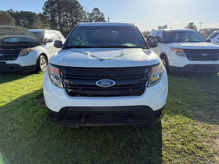 2014-ford-explorer-image-10