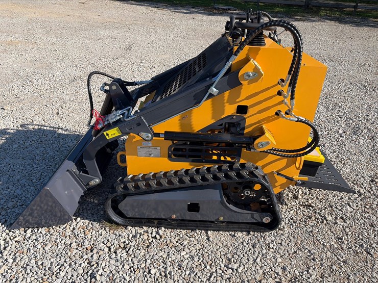 #207-•-unused-2026-zjg-zj-380-mini-skid-steer-loader-image-3