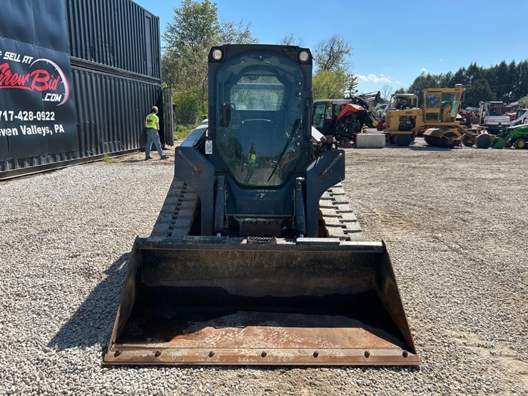 deere-323d-image-7