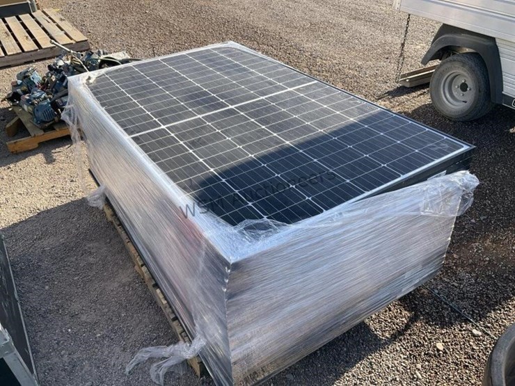 pallet-of-rec320np-320w-solar-panels-image-3
