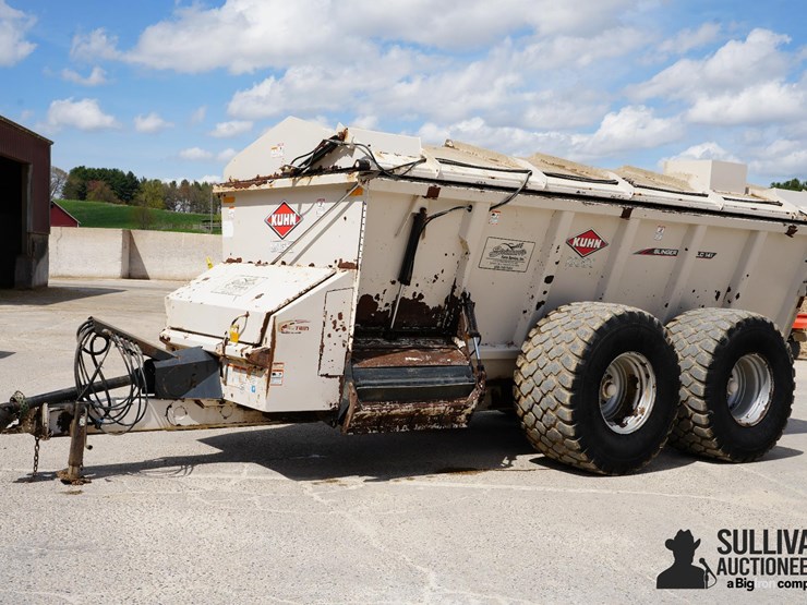 kuhn-knight-slc141t-pull-type-manure-spreader-image-1