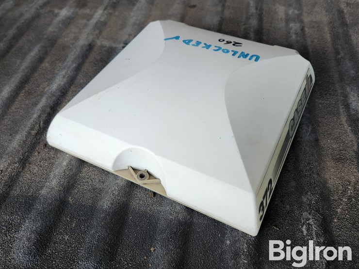 2013-case-ih-ag-372-trimble-receiver-image-3