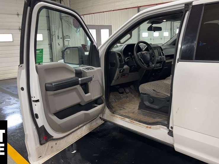2020-ford-8-ft-image-10