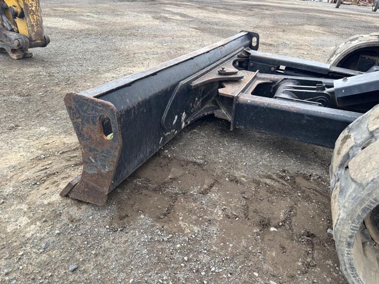 2015-caterpillar-305e2-cr-image-9
