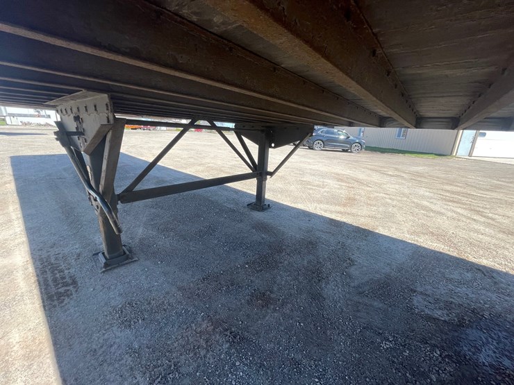 #304-•-2015-stoughton-semi-trailer-(has-wi-title)-(denmark,-wi)-image-10