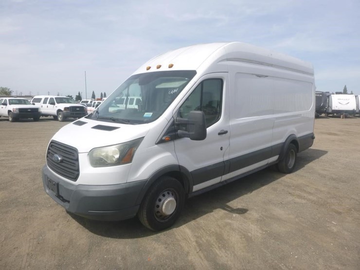 2015-ford-transit-image-1