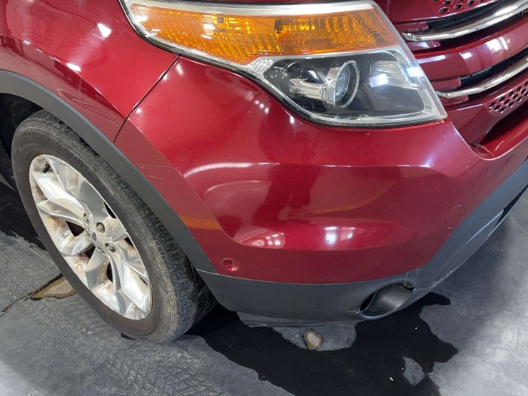 2015-ford-explorer-limited-image-30
