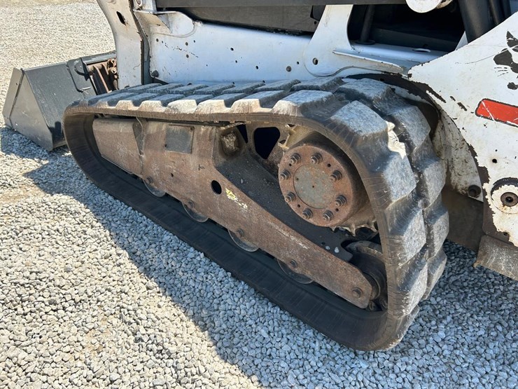 2015-bobcat-t650-image-16