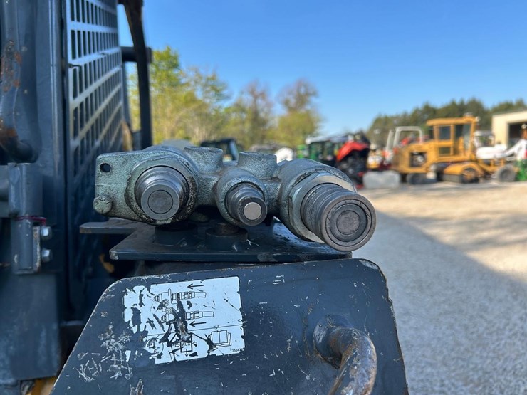 deere-333e-image-11
