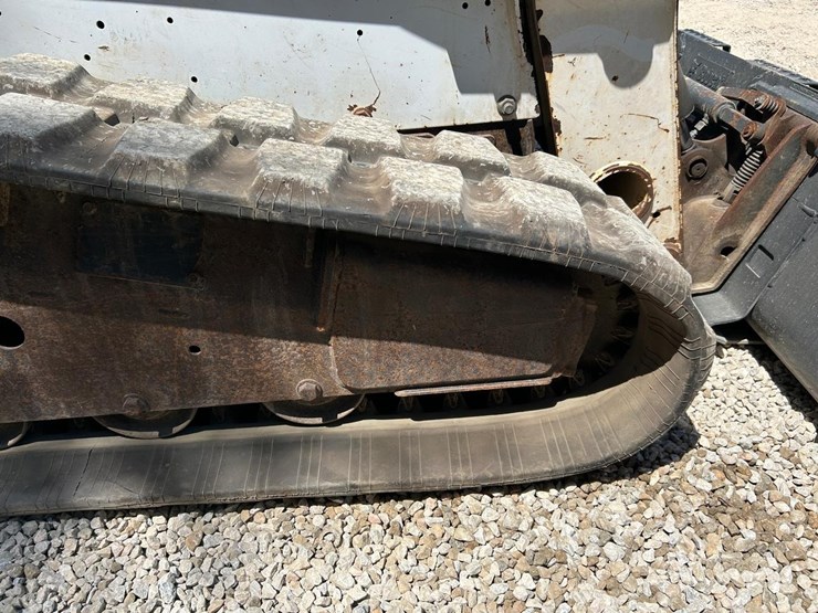2015-bobcat-t650-image-14