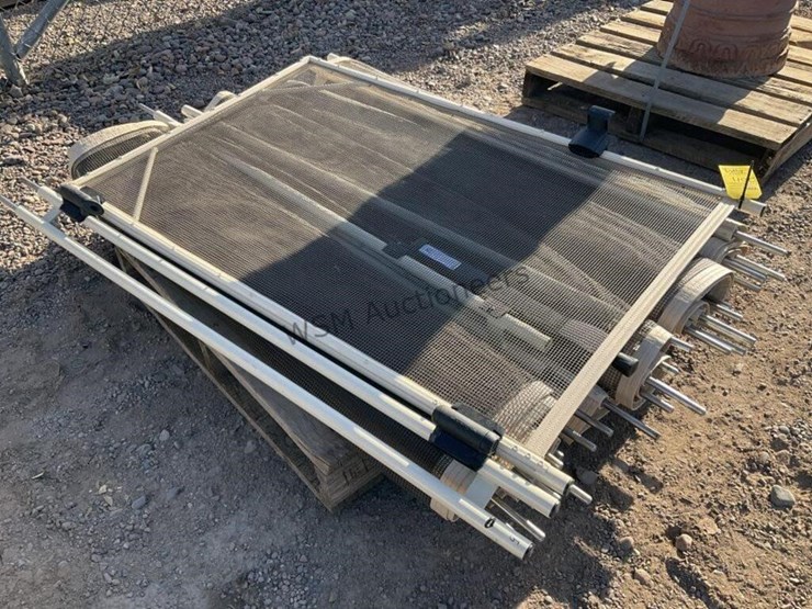 pallet-of-mesh-fencing-image-3
