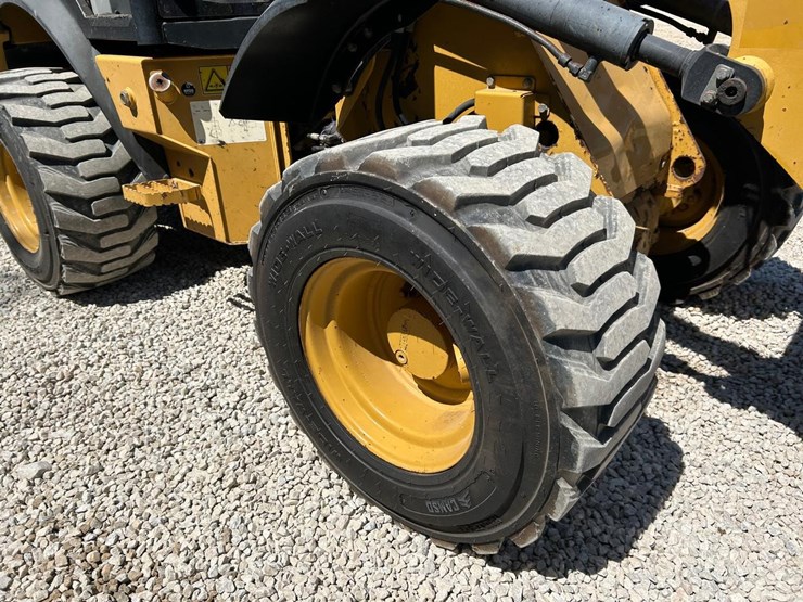 2015-caterpillar-903c-image-11