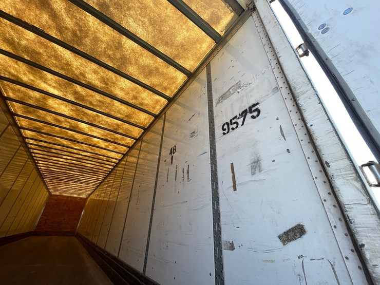 #320-•-2009-stoughton-semi-trailer-(has-wi-title)-(denmark,-wi)-image-18